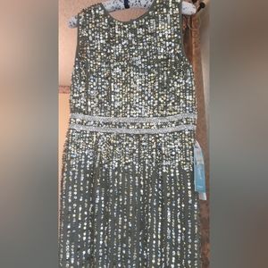 NWTMac Duggal sequin,crystals,beads gown in olive green,gold embellishment,sz 12